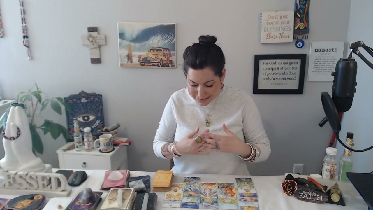 555 EVERYTHING U TOUCH TURNS TO GOLD PPL R WATCHING YOU RECEIVE MASSIVE BLESSINGS #tarot #astrology