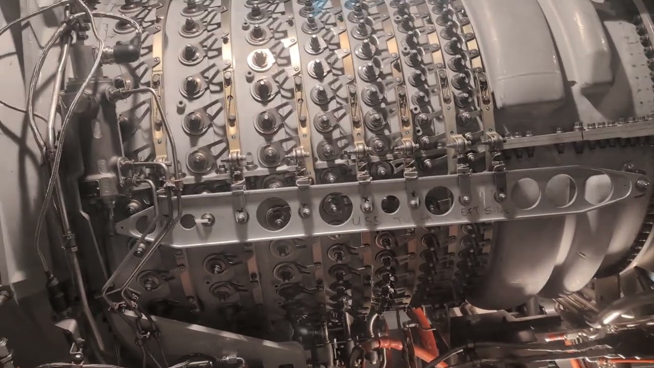 LM2500 Start up using hydraulic starter