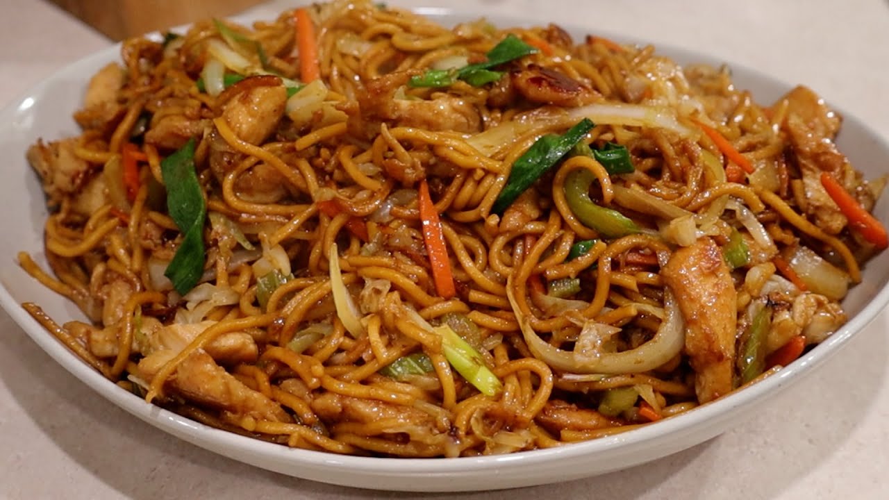 Homemade Chicken Chow Mein | Takeout style