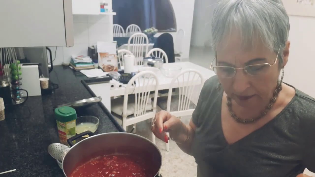 בשר עם שום ונענע, תומיי/ נענעיי-  מהמטבח העיראקי חמוץ מתוק מלא שום ונענע מוגש לצד אורז לבן