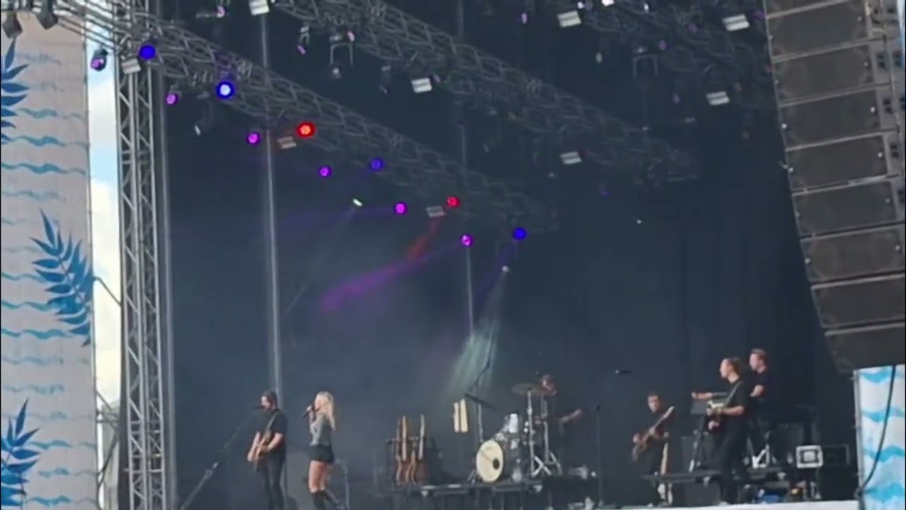 hannah mea strandfestival zand 2025