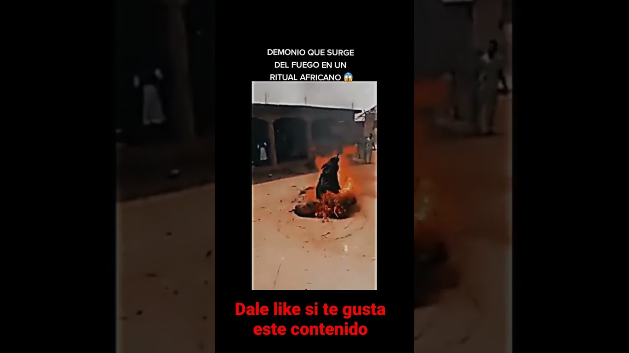 Demonio sale del fuego en ritual africano #ritual #miedo #extra&ntilde;os #shorts