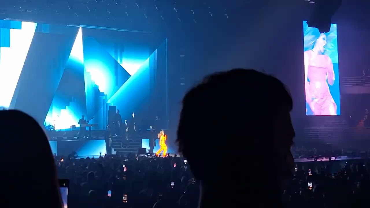 Kylie Minogue Tensión Tour, Movistar Arena, Santiago, Chile... Hot Like CHILE-LE-LE 2025