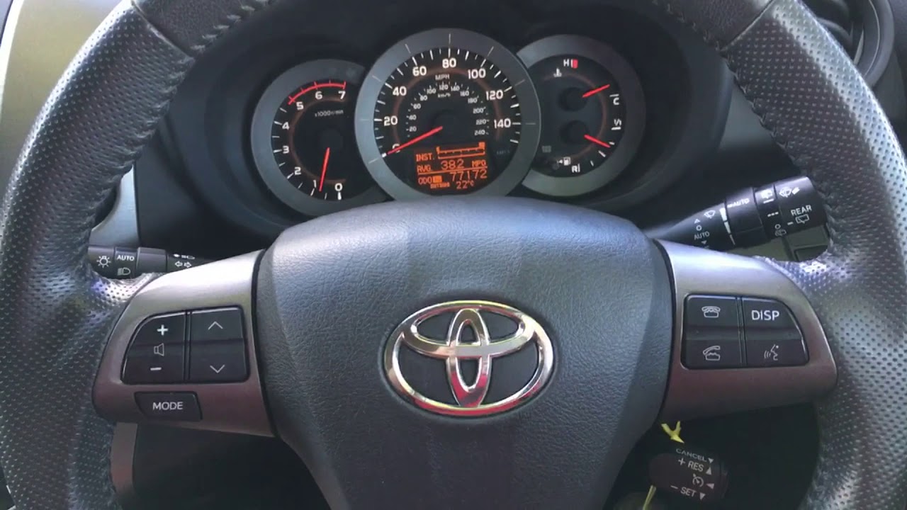 YB61KCU Toyota RAV4 2.2 D-4D XT-R AWD 5dr