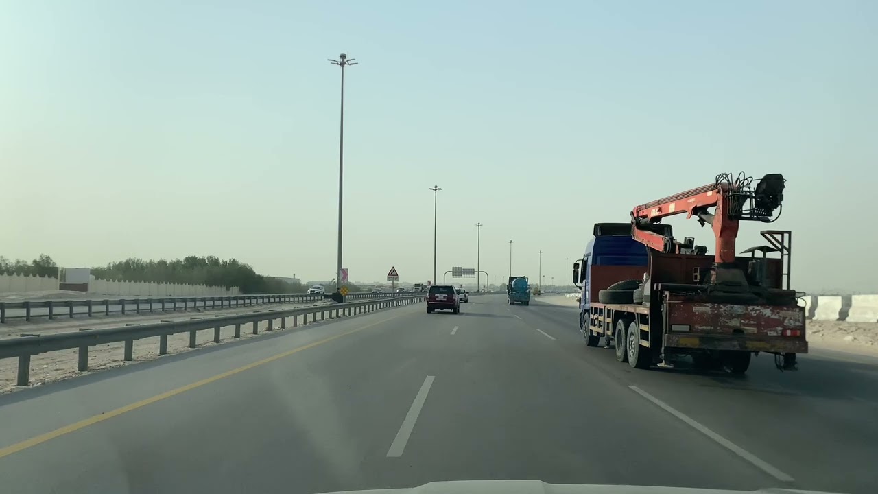 جولة في حي الحمراء الخبر 😍 ما توقعت يكون كذا!