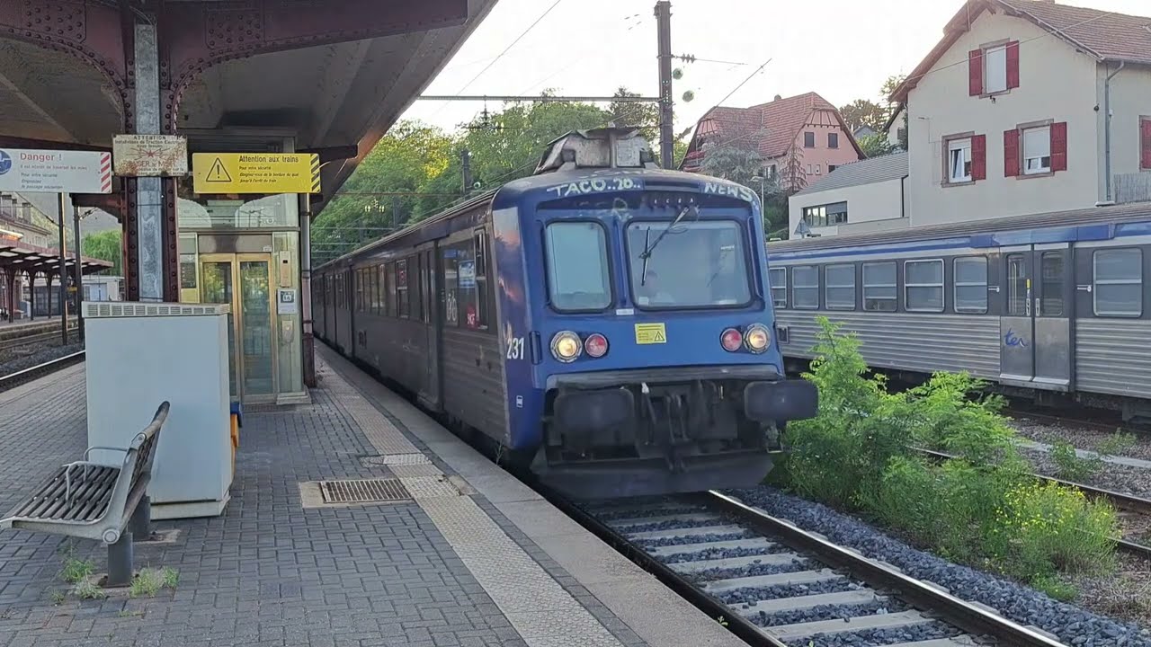 Treinen op station Gare de Saverne 17-07-2023. French trains / Trains en France.