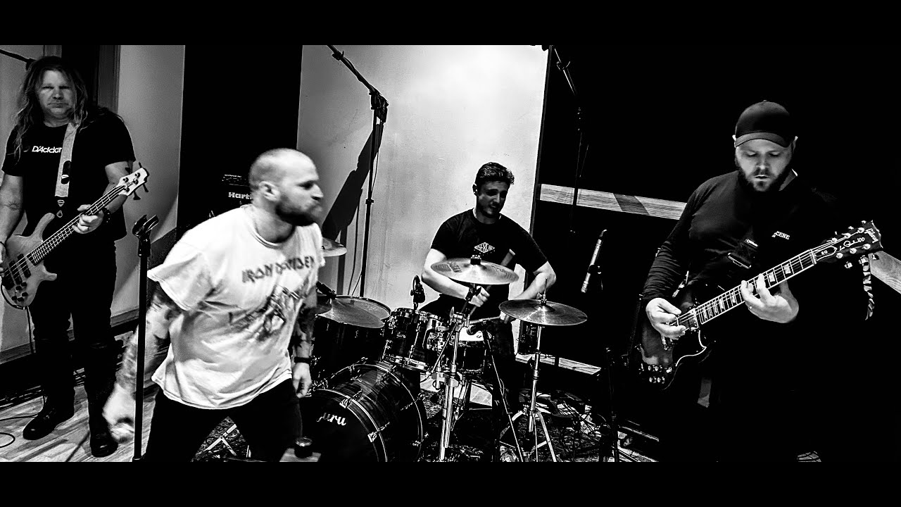 Mudlarker live at kjm 2025