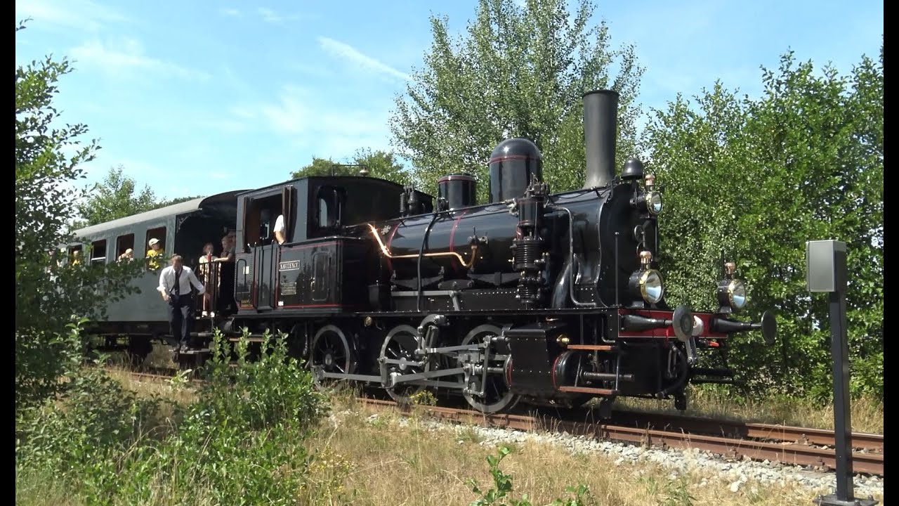 Historische trein boemelt naar Boekelo