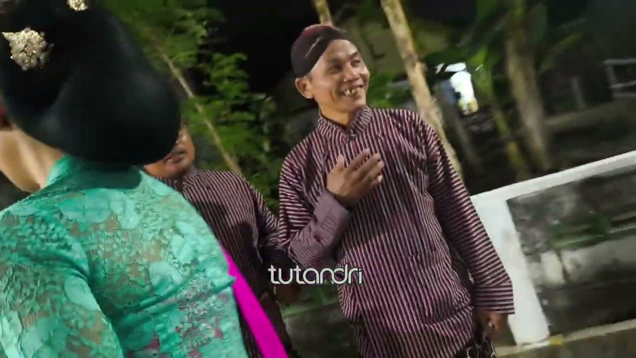 Kedatangan Sinden Elisha, Sinden Tatin Dan Sinden Wargo Laras di Godean Sleman #kigadingpawukir 