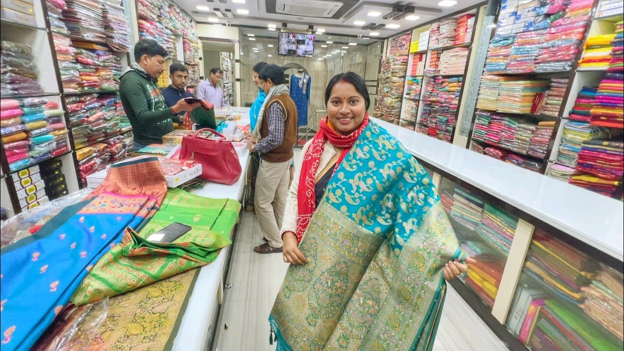 অনুষ্ঠান বাড়ির জন্য শাড়ি কিনে দিতেই হলো