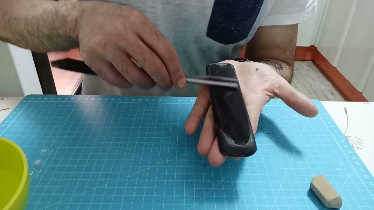 Afilado de navaja de afeitar con Belga azul (BBW Blue Belgian Whetstone)