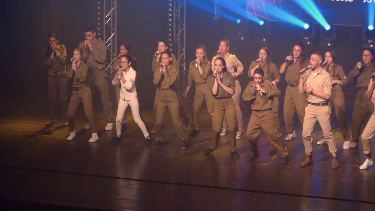 מחרוזת שירי להקת הנח"ל | ערב יום המשפחה משירי להקות צבאיות