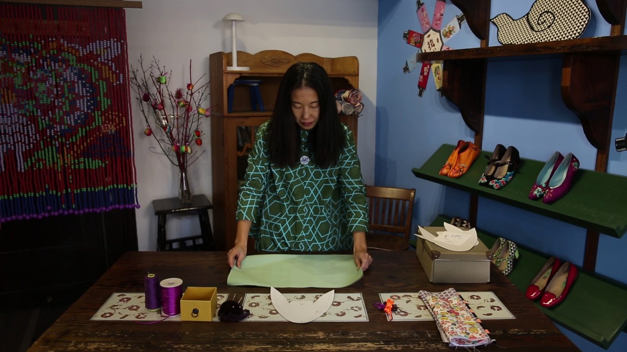 Suzhou Cobblers master class in slipper making
