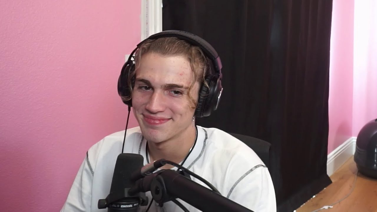 Vinnie Hacker Twitch Stream - 31st August 2021 - Almost at 600k followers!!
