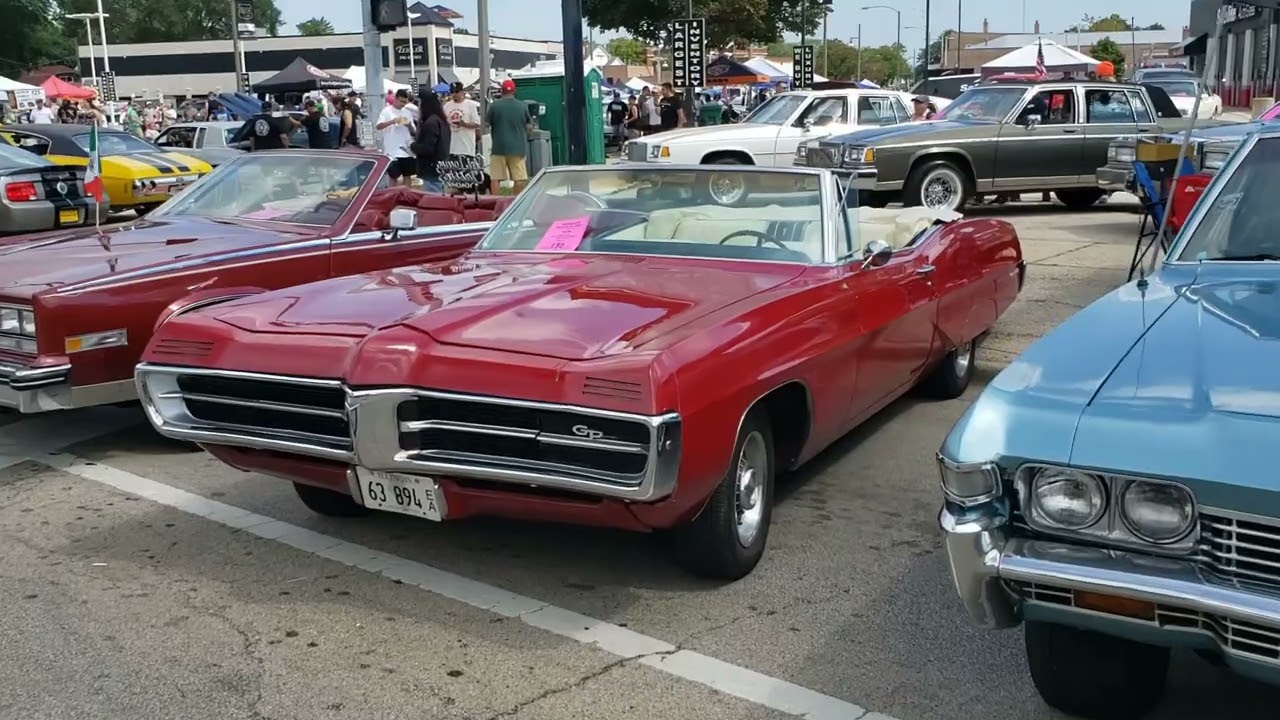 Route 66 Car Show in Berwyn, Illinois