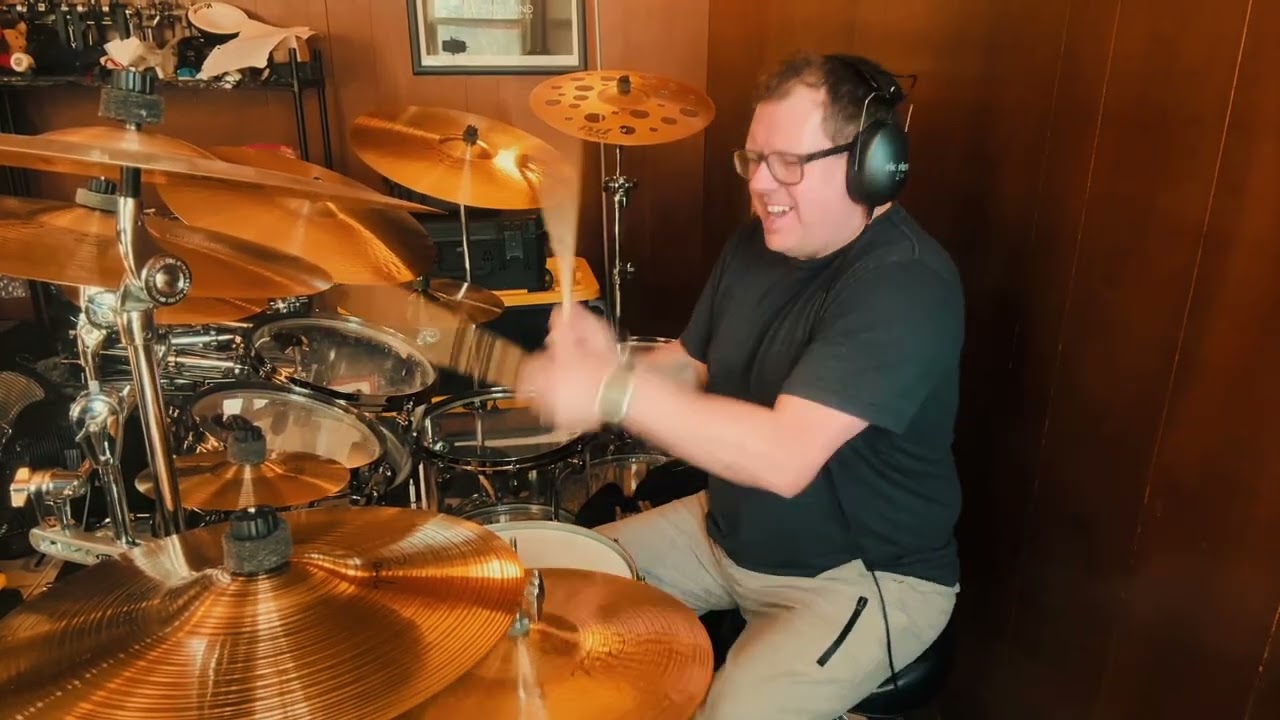 “Drum Different” tribute to Manu Katche #drummingacademy #rhythmsaint 