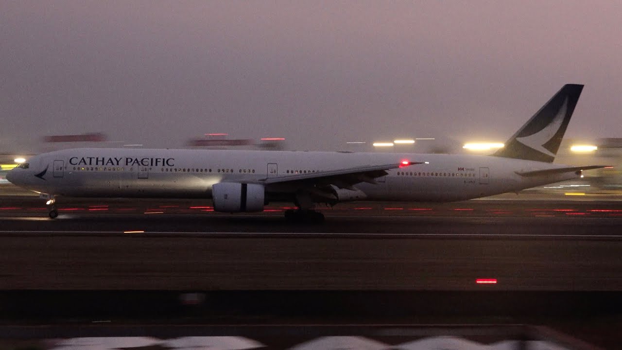 國泰777-300加大機型傍晚抵達高雄！高雄機場飛機起降｜Plane Spotting at Kaohsiung Int’l Airport (KHH/RCKH)