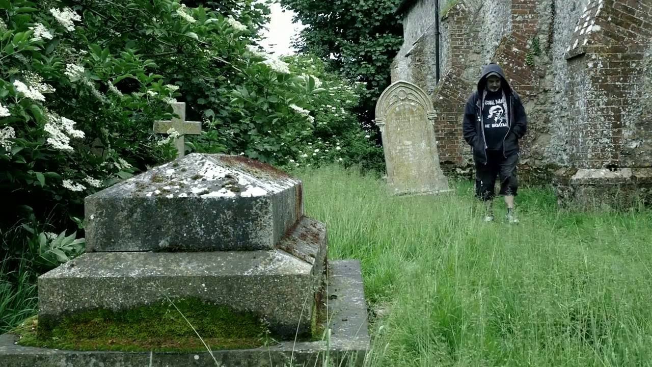2 Sick Monkeys - Happy Days