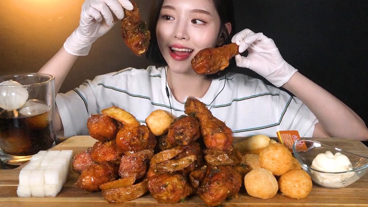 SUB[광고]60계치킨 간지반 고추반 다리만 먹방 🍗 웨지감자 치즈볼까지 리얼사운드 chicken mukbang ASMR