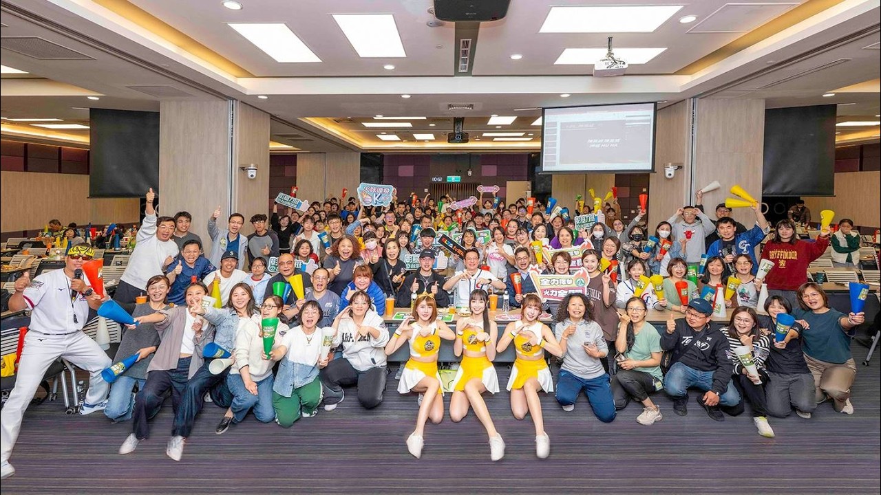 彰基直播經典賽啦啦隊進醫院　砸百萬請員工吃美食應援中華隊