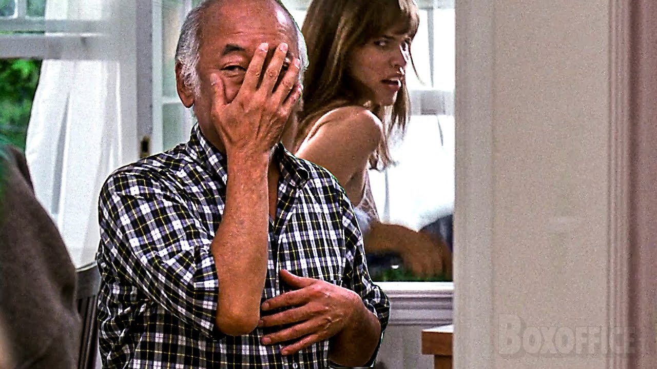 Miyagi arrive au mauvais moment ! 😅 | Miss Karate Kid | Extrait VF