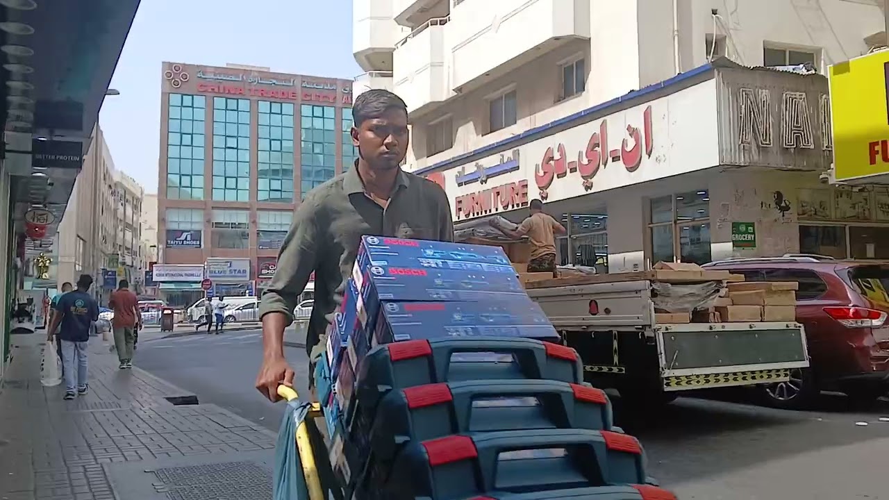 HOW NAIF MARKET,,DEIRA,LOOKS ON SATURDAY MORNING.