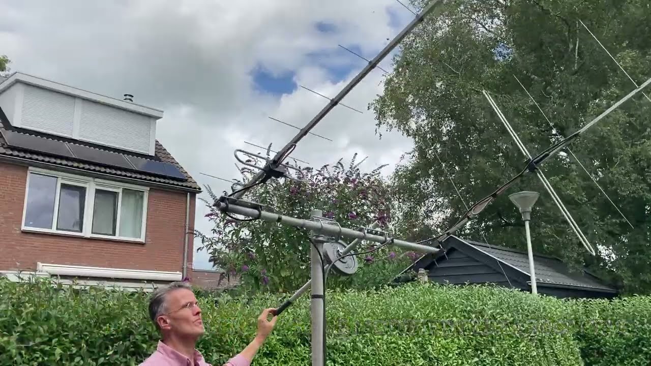 Manual control Ham Radio antennas for Oscar Satellites