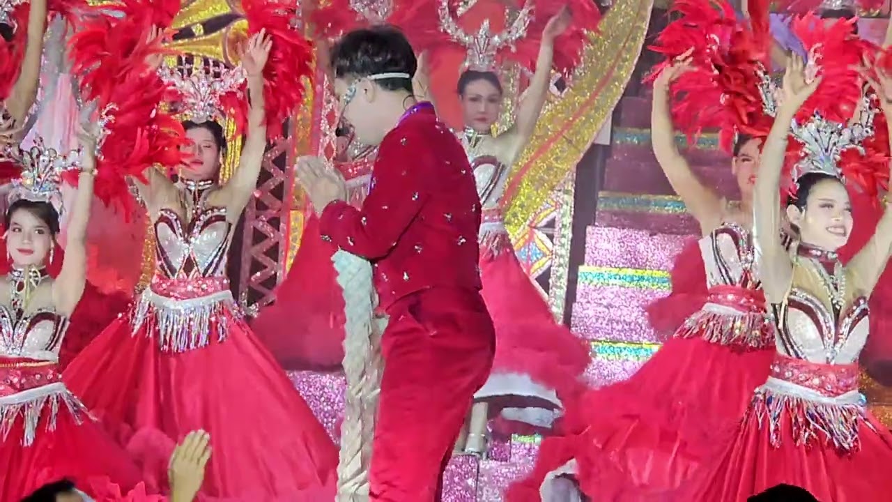 เกิดเหตุไม่คาดคิดพระเอกวัฒน์จับไมค์ประกาศหยุดเล่นกะทันหัน#สาวน้อยลำเพลืนโชว์#สาวน้อยเพชรบ้านแพง