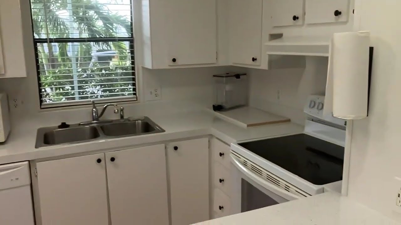 1439 Gulf Coast Drive Naples, FL 34110