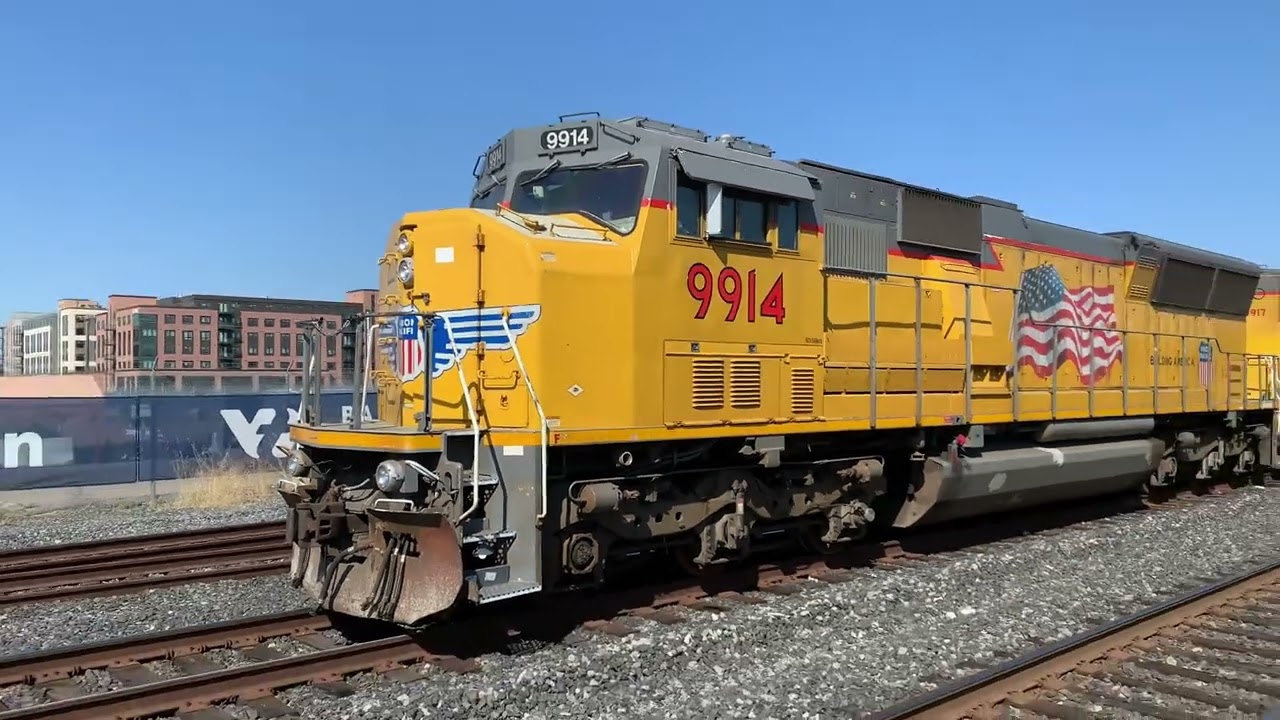 Railfanning @tdginc and Santa Clara ace MBL Union Pacific and Caltrain at Menlo Park! June06/10/25