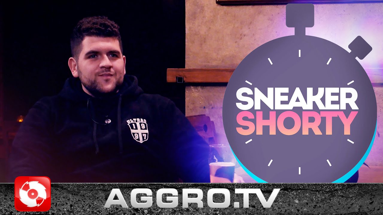 VEGA - SNEAKER SHORTY - TURNSCHUH.TV (OFFICIAL HD VERSION AGGROTV)