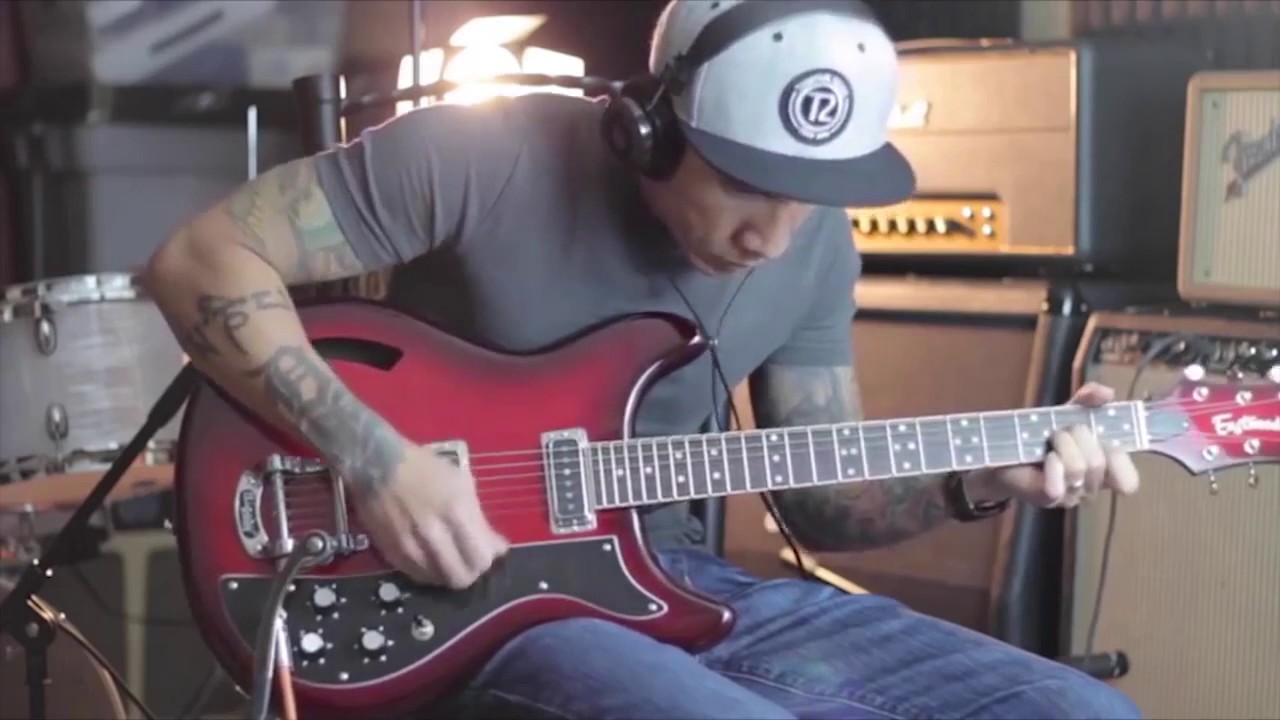 Eastwood Custom K-200 in 30 Secs