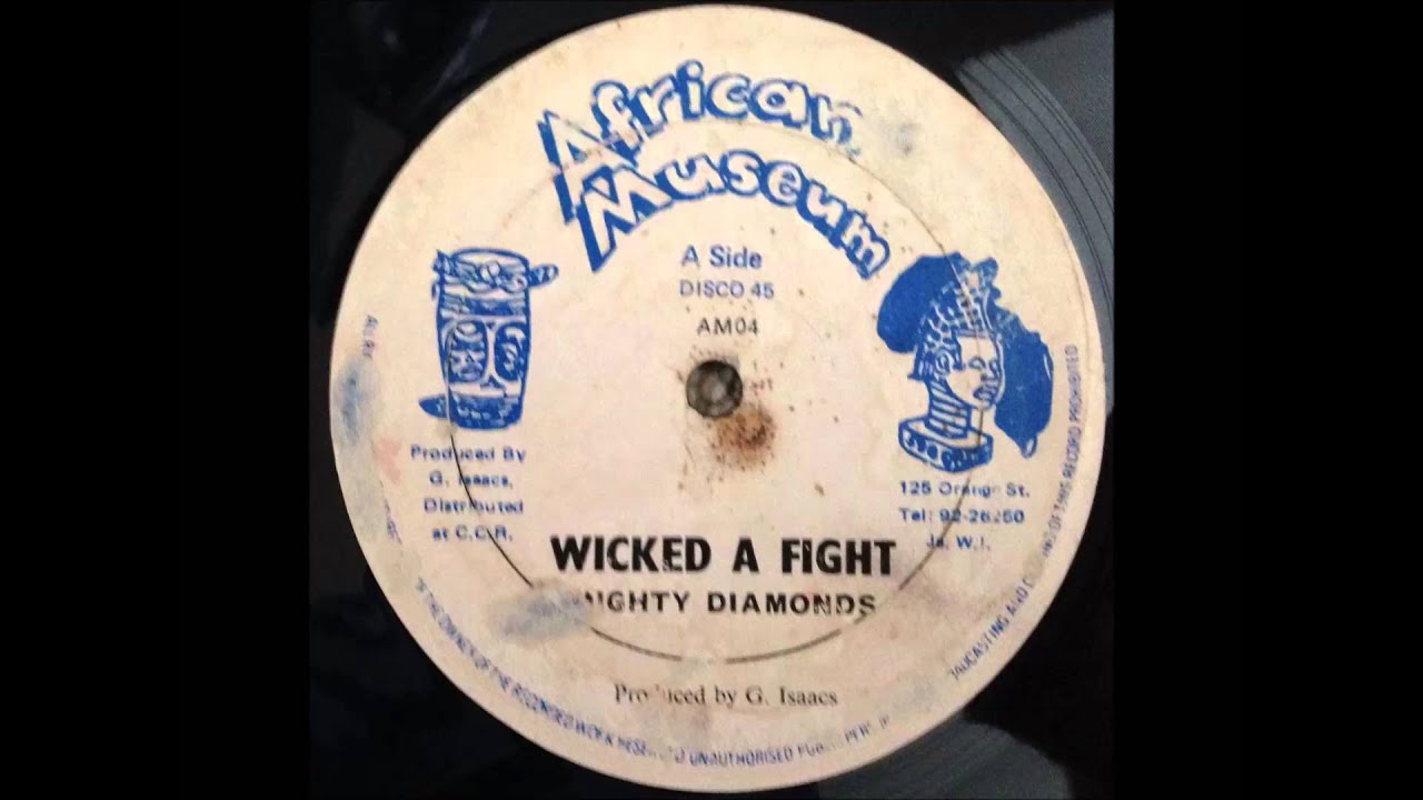 Mighty Diamonds - Wicked a Fight