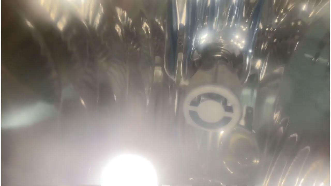 2006 Volvo XC70 Driver's Side Low Beam Bulb Replacement