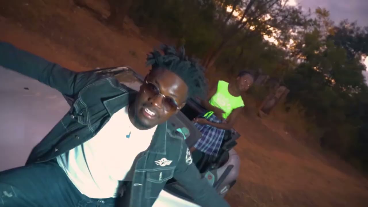 Rombizybeatz-Mphavu[prod by LonC, video directed by Emleo Visuals] 