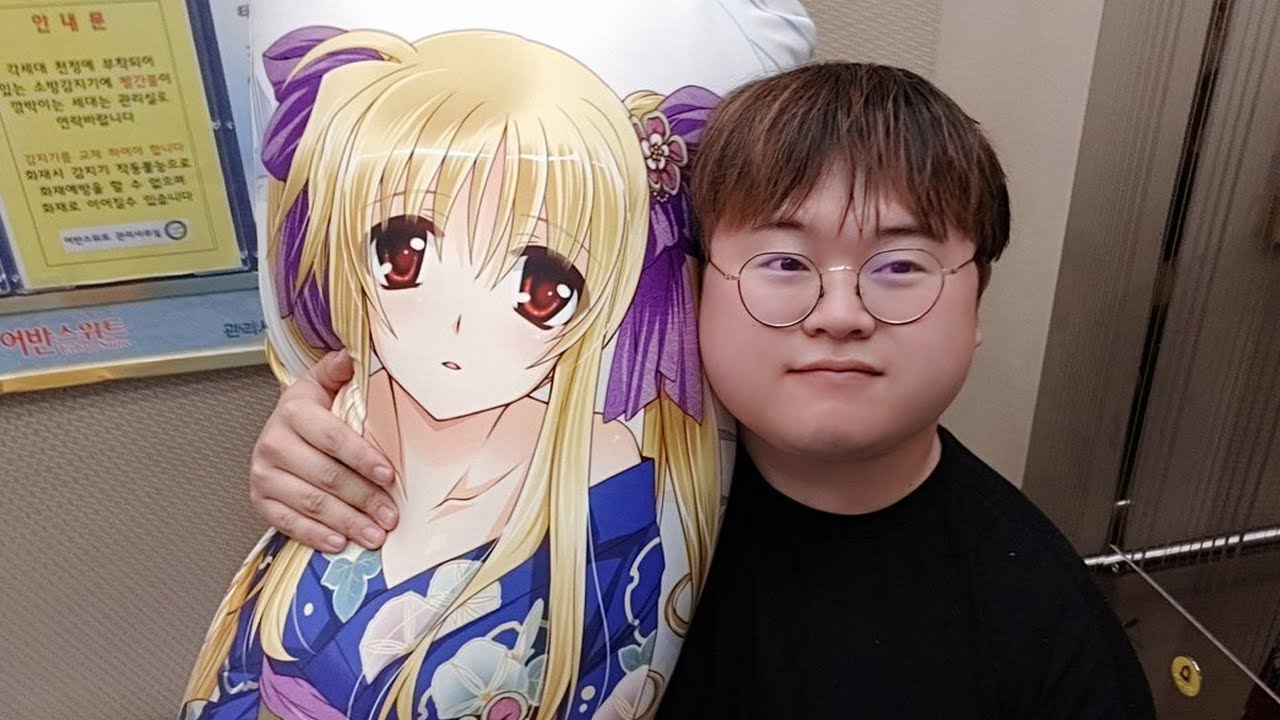 오타쿠들은 대체 어떤 만화를 봤길래 이정도로 빠진걸까? 재미있을까?