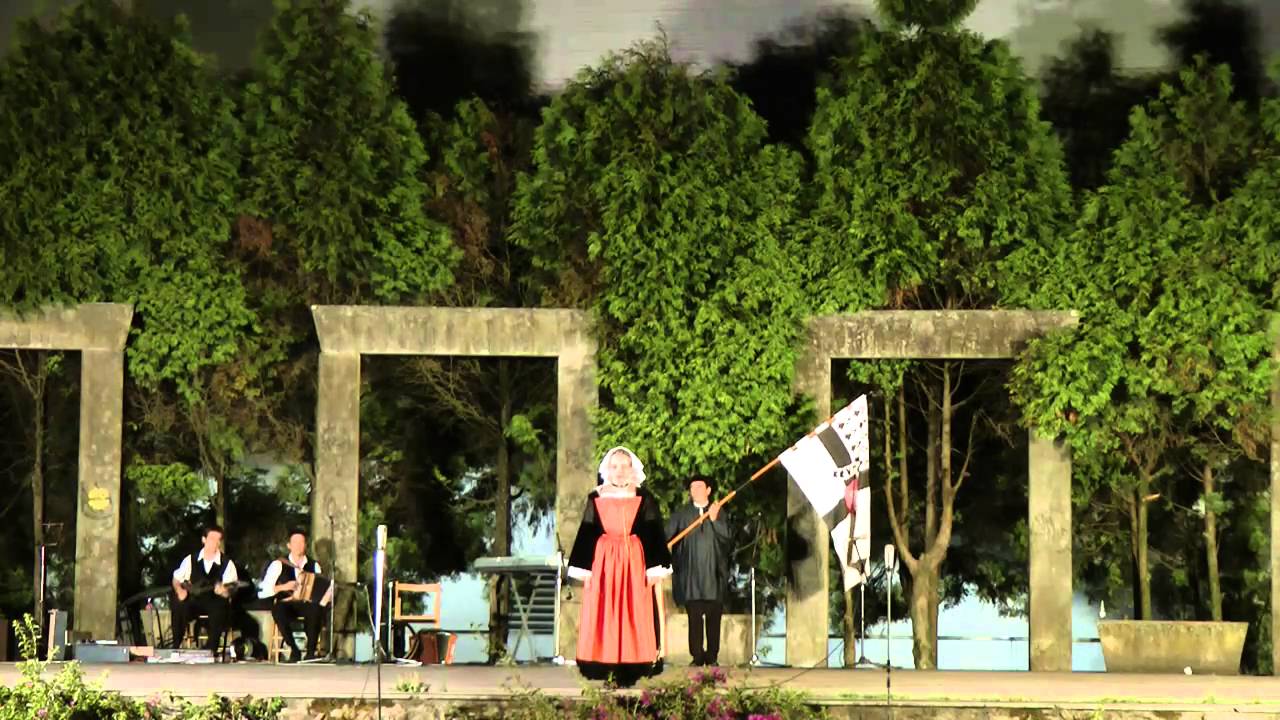 Breton folk dance: Suite de Loudéac