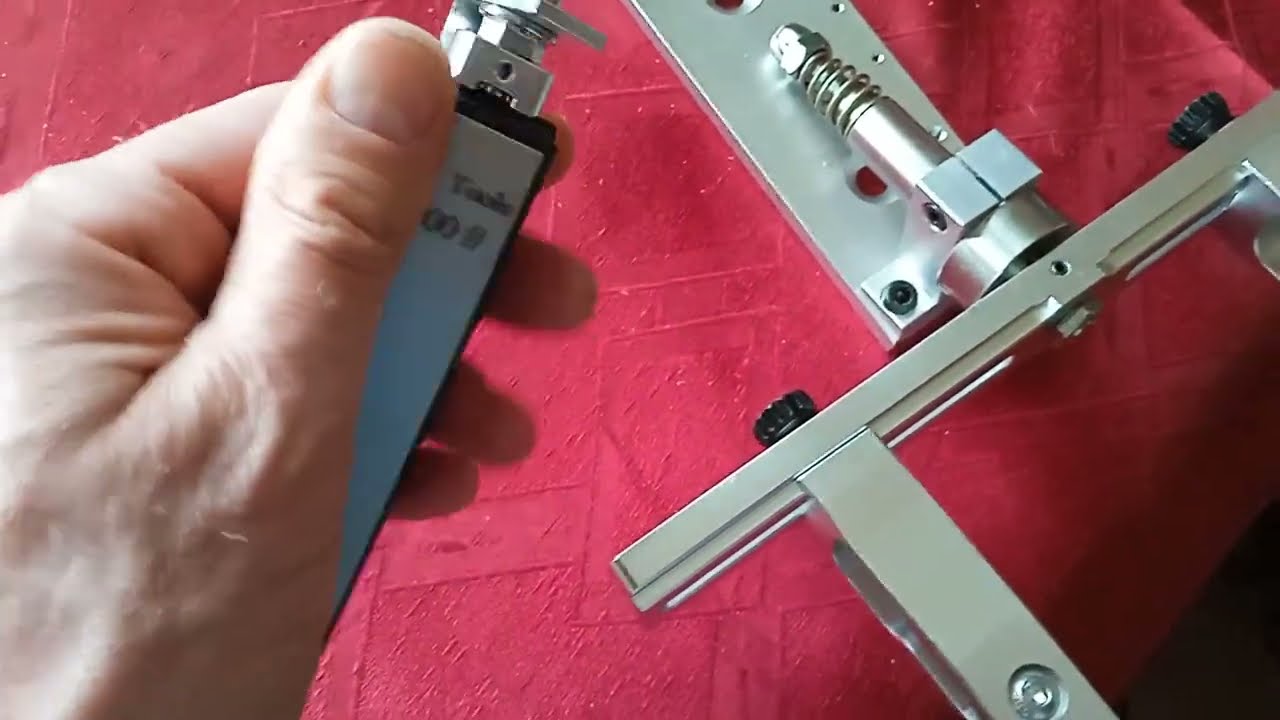 Заточное устройство  SY tools для ручной заточки ножей и другого инструмента.