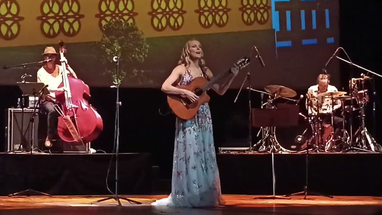 Pueblito Viejo - Katie James - Teatro Jorge Eliécer Gaitán Bogota - 7-10-23