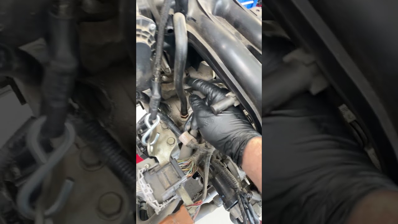 This FB25 Engine has hidden PCV under A/C compressor