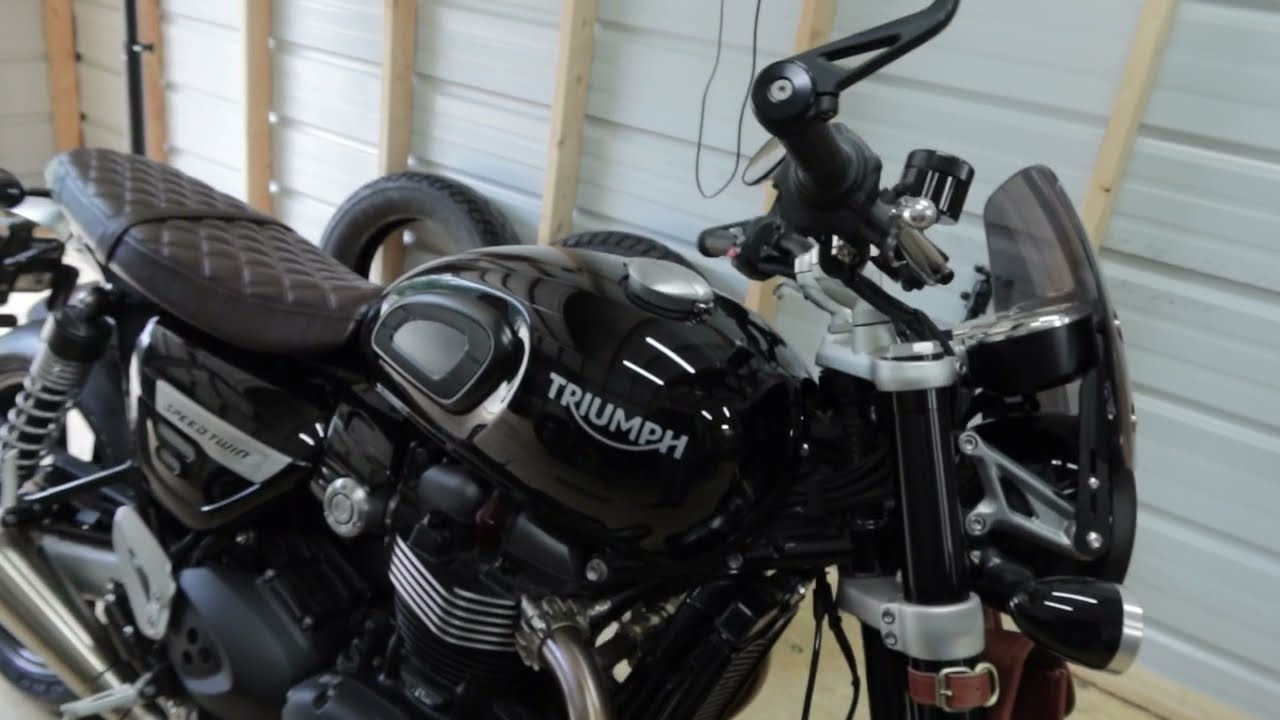 Dart Flyscreen Installation on the Triumph Speed Twin 1200