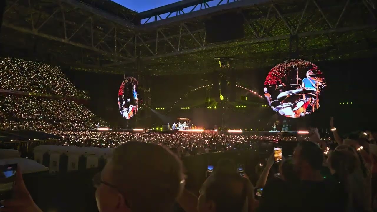 Yellow| Coldplay Music of the Spheres Tour in Düsseldorf