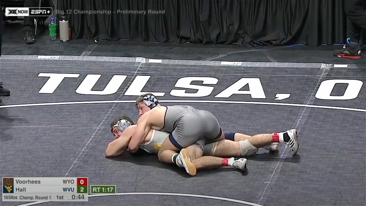 165lbs Peyton Hall (West Virginia) maj dec Cooper Voorhees (Wyoming)
