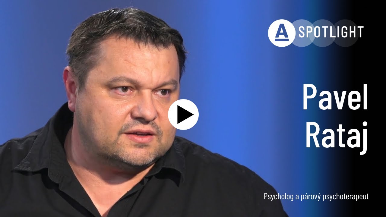 M&iacute;t strach podržet ženě dveře? Psycholog Rataj popisuje, proč je to vlastně dobře