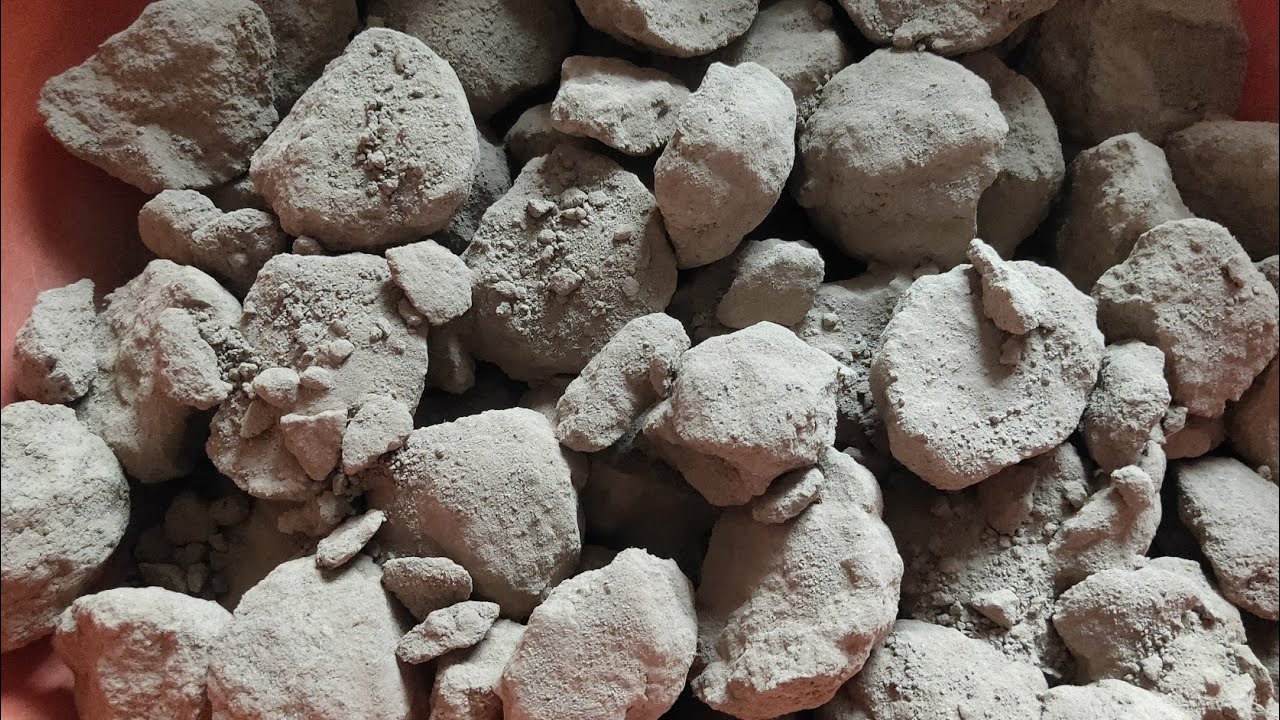 ASMR Dusty Sand Balls Crumbling Dry+Water, From 1:40 😍 Dust Play, Pouring (Subscribe ⬇️)