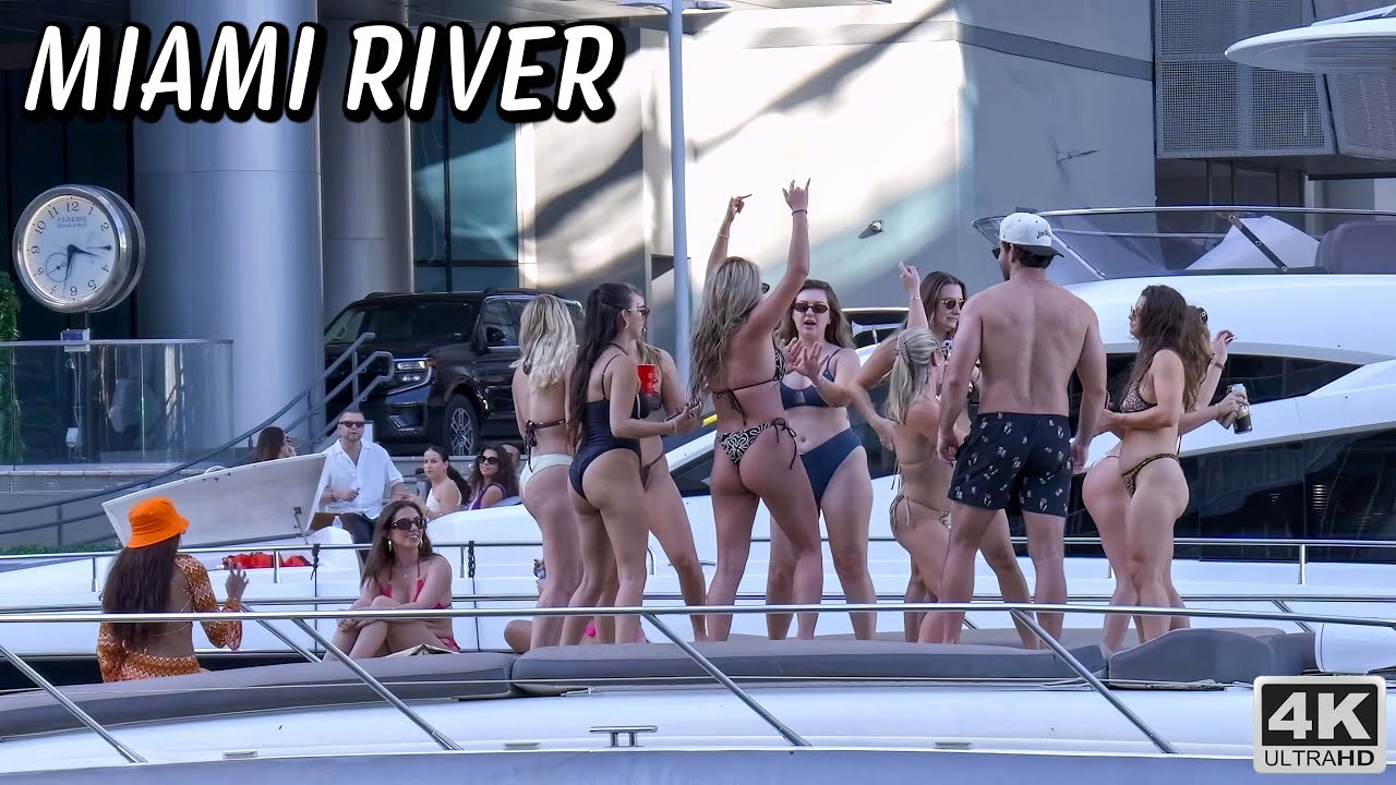 PARTY NEVER STOPS in Miami - Miami River Boats