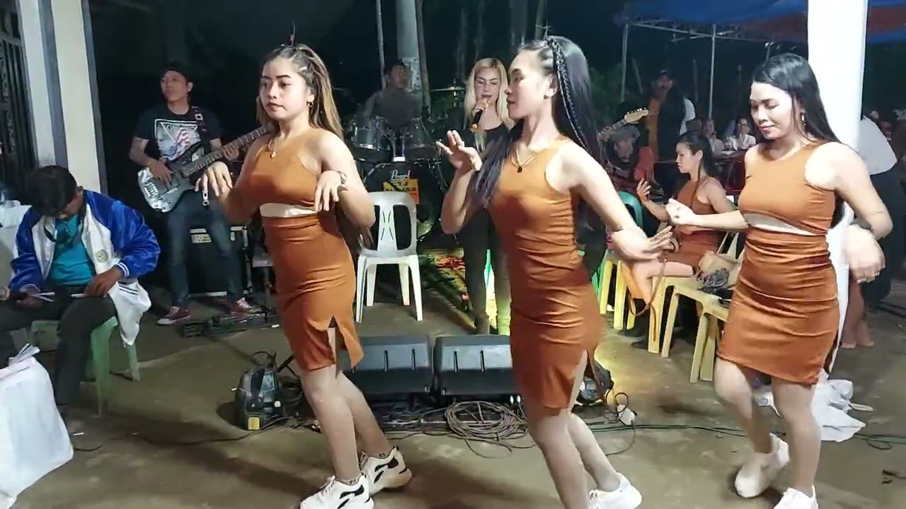 Balse cover Cynthia CTJ NAVAS BAND # 09168442301 @ Ipil, Echague, Isa.
