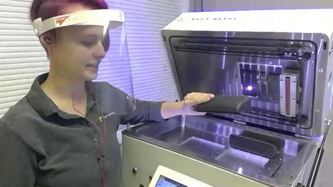 Xact Metal XM200C 3D Printer Demo - Formnext Connect 2020