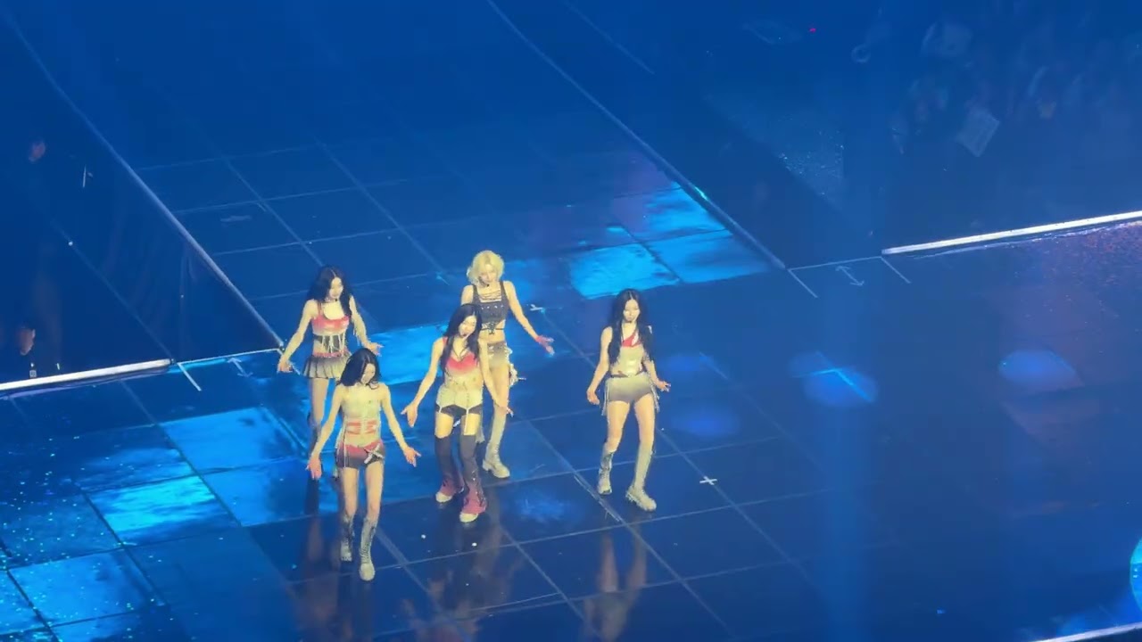 Sorry Not Sorry + Not Shy + LOCO #itzy 