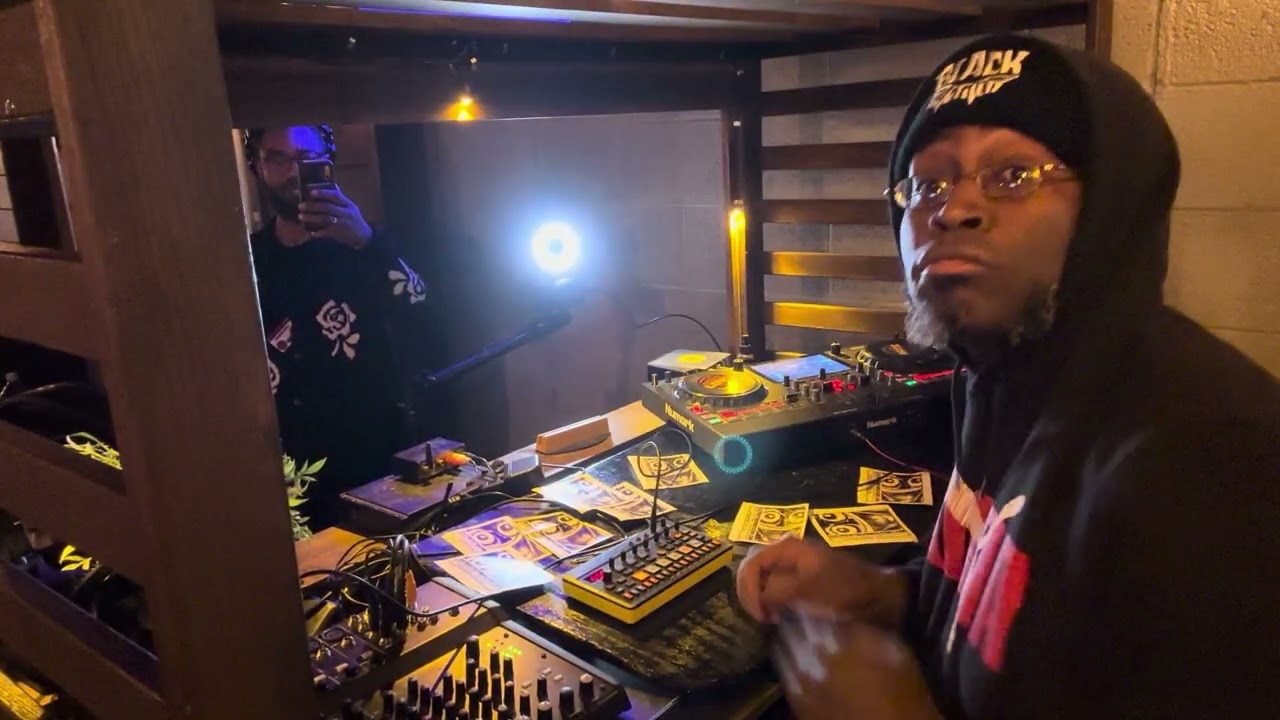 Electric Otto’s #Funk Factory @ Oak Park Social 2/8/2026 #beats #liveset #electronicmusic #livebeats